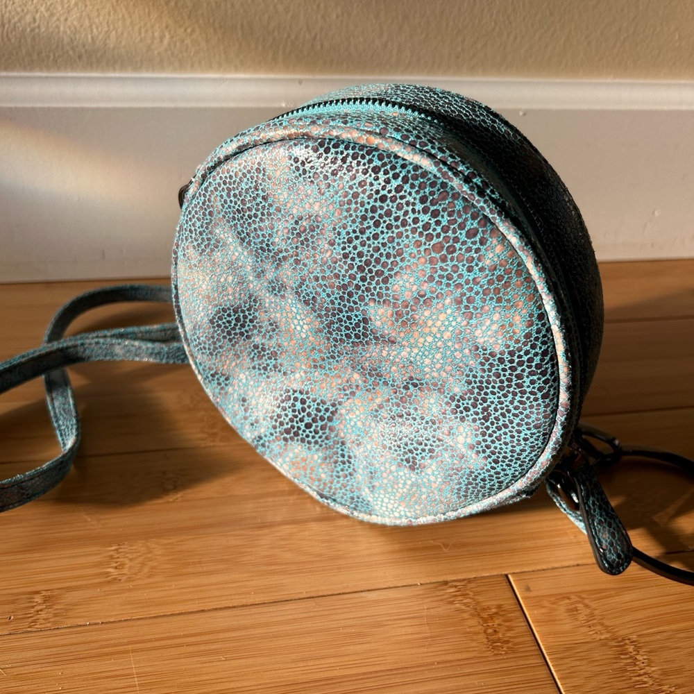 Treska round cross body bag